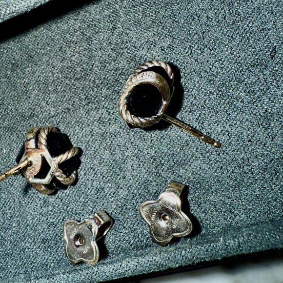 David Yurman Pave Diamond Wrap ONYX studs - Picture 7 of 8